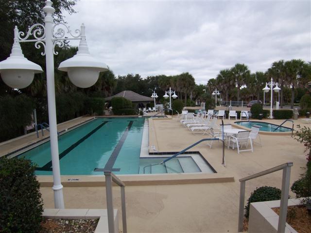 Island Club Lap pool